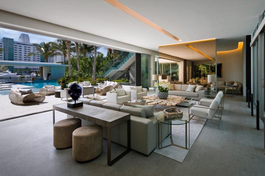Bãi biển Miami Beach của SAOTA với sự sống động cả trong nhà và ngoài trời 
