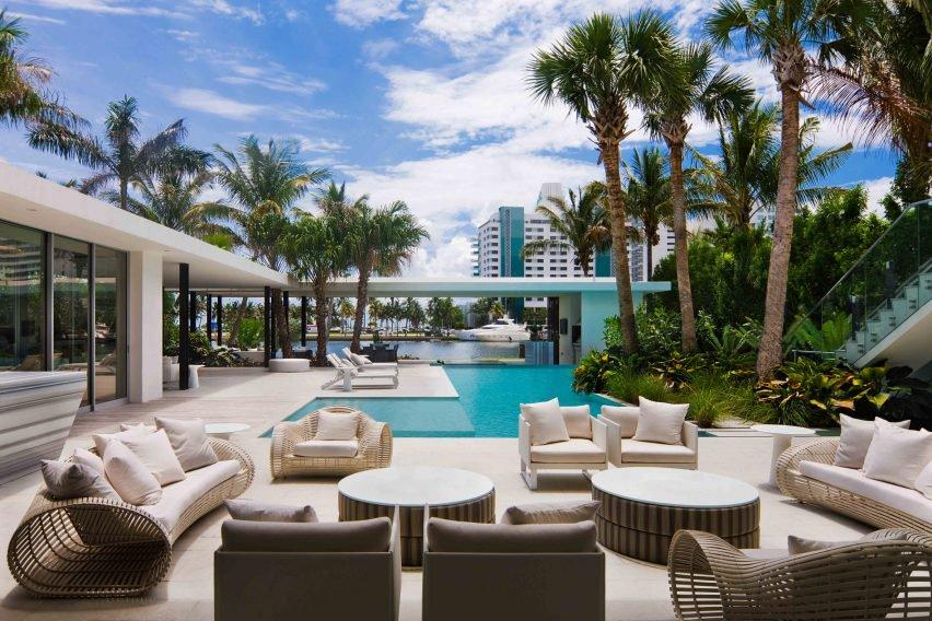Bãi biển Miami Beach của SAOTA với sự sống động cả trong nhà và ngoài trời 