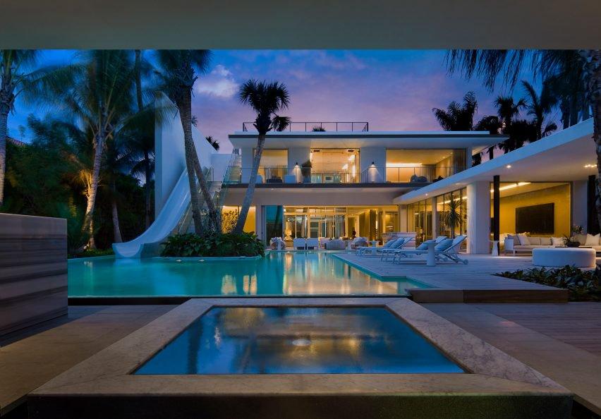 Bãi biển Miami Beach của SAOTA với sự sống động cả trong nhà và ngoài trời 