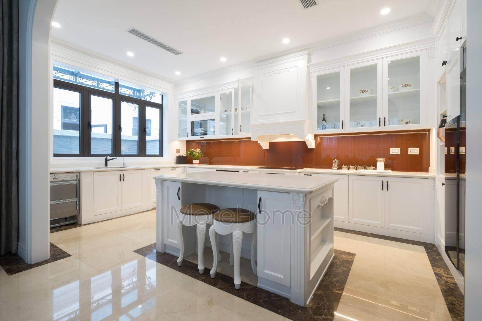 Nội thất tân cổ điển kiểu Pháp luôn khiến khách hàng ấn tượng bởi sự trang nhã trong thiết kế Thiết kế phòng bếp