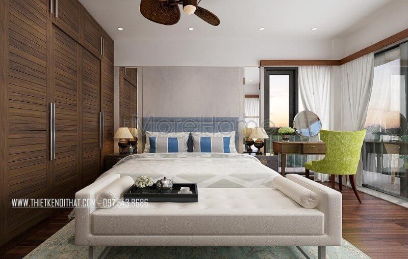 Giường ngủ bọc nệm đầu giường sử dụng sắc xanh dương trẻ trung mang lại ánh nhìn độc đáo cho không gian phòng ngủ master.